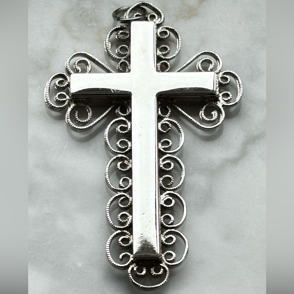 Ornate Silver tone Cross Pendant